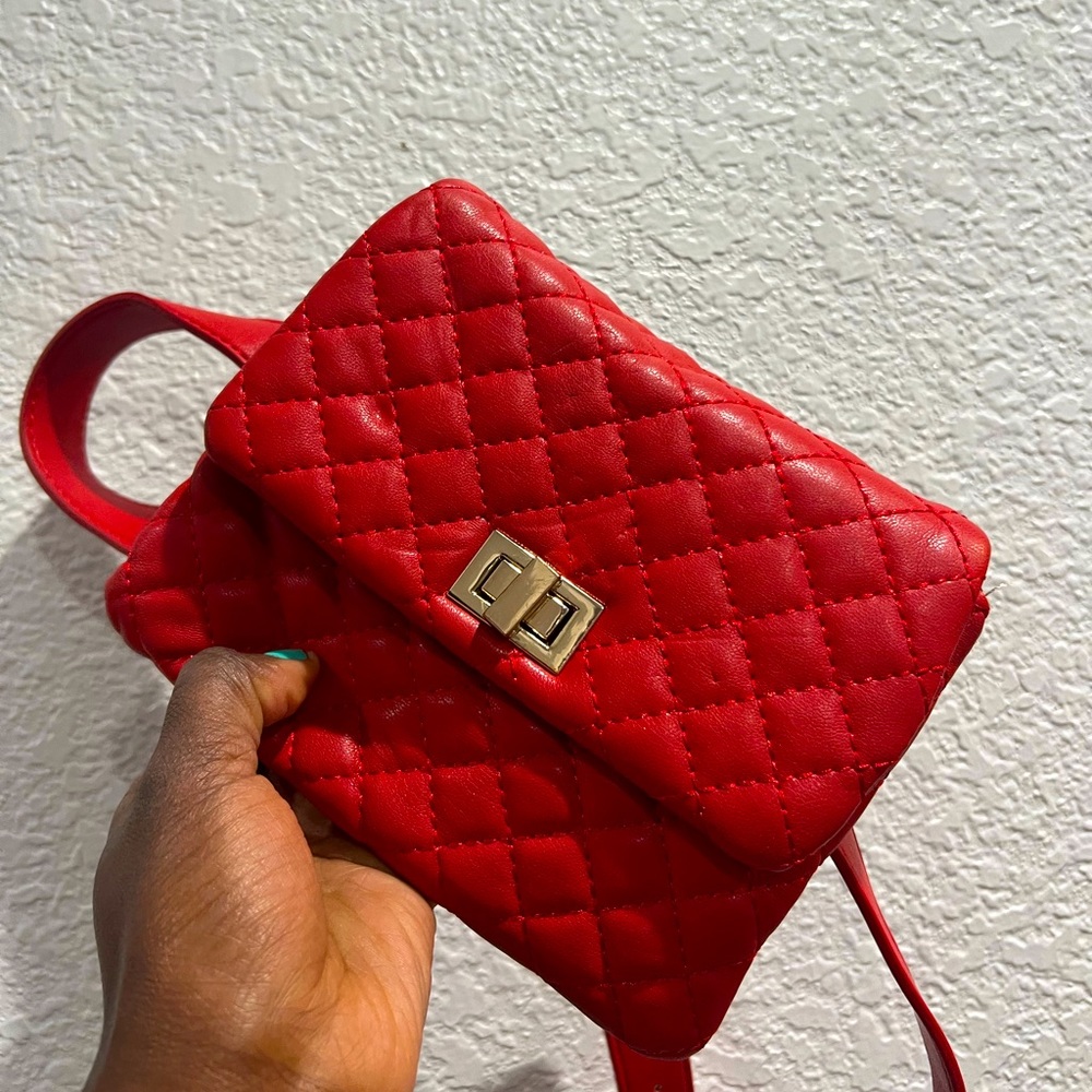 Mali & Lili vegan belt bag available!